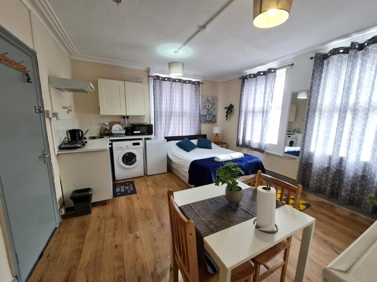 Lovely Private Room Near Central Londra Exterior foto